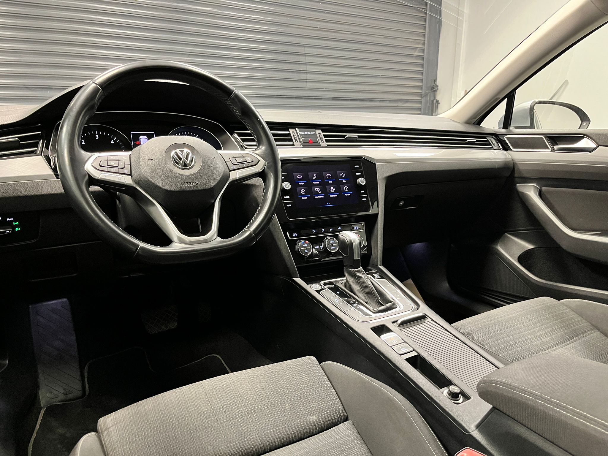 VOLKSWAGEN PASSAT 13